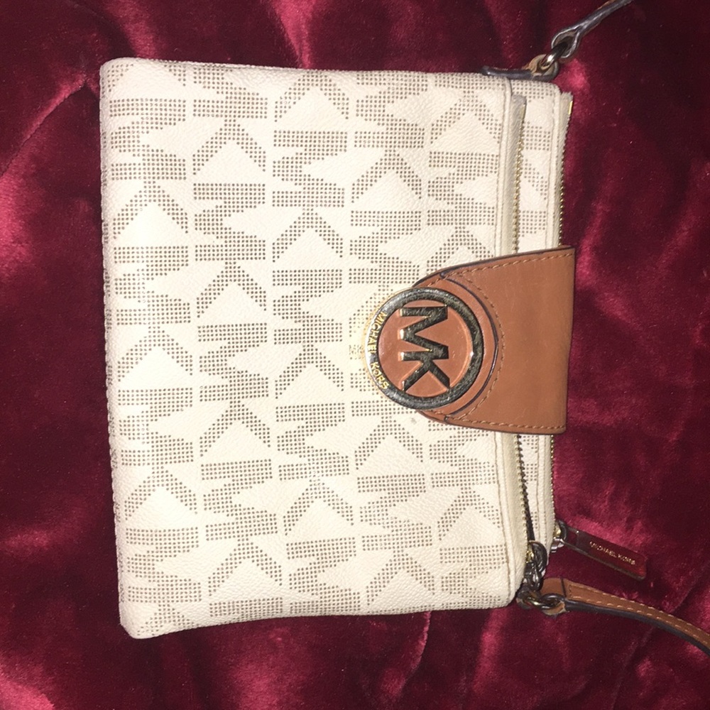 mk purse